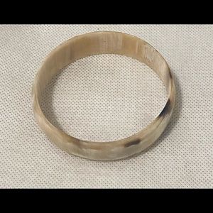 African style bone bracelet in Cream & brown